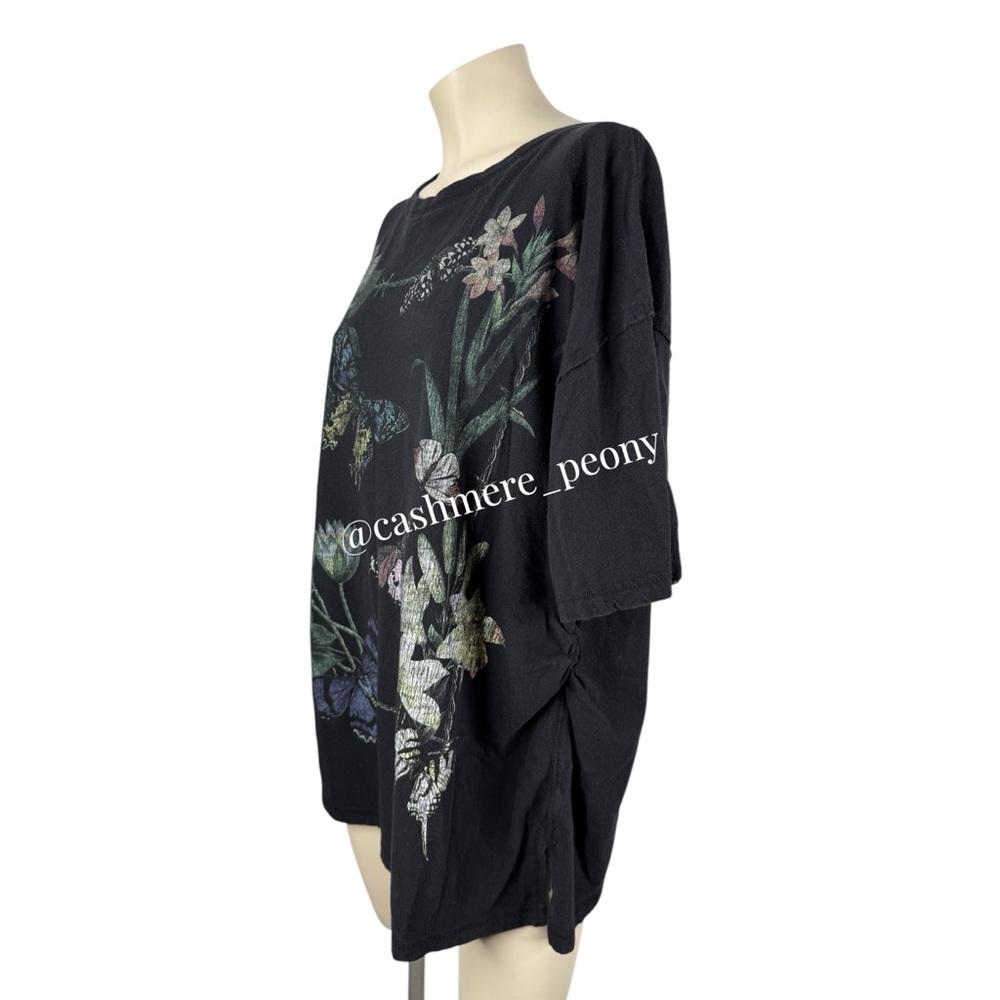 Aeropostale The OG Tee Collection Botanical Flowers and Butterflies Tee Small - Picture 3 of 10